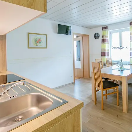 Weinbau Weidenauer *