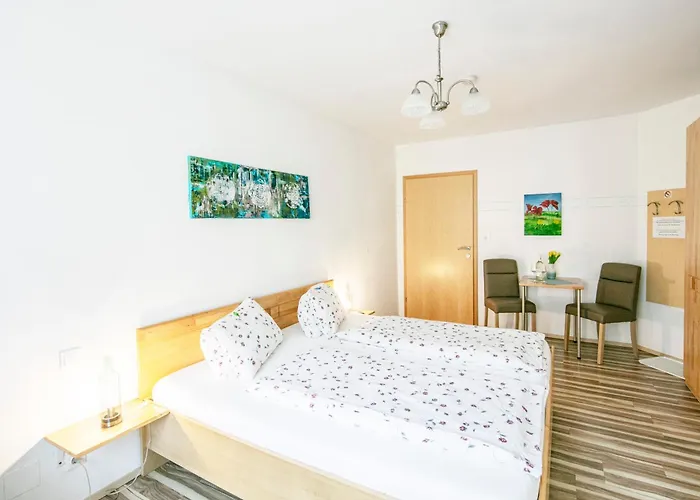 Weinbau Weidenauer *